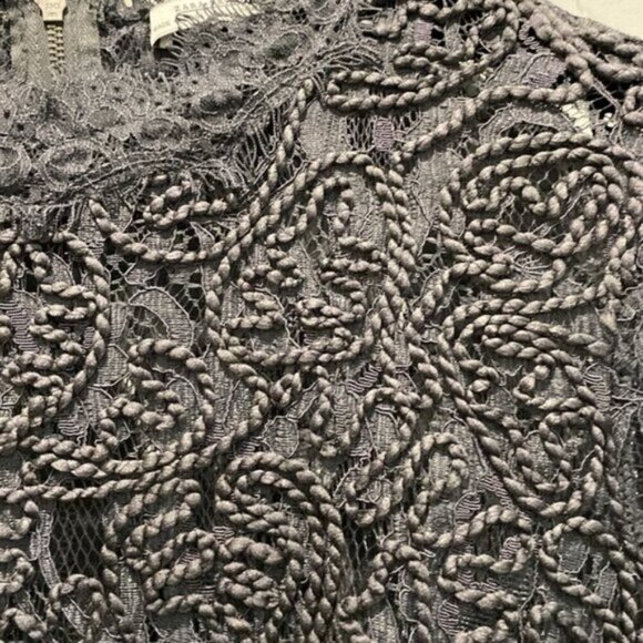 Zara Grey Lace Scalloped Top Size Medium - Picture 7 of 11